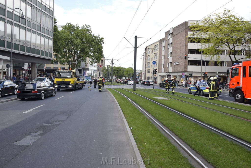 VU PKW Strab Koeln Mitte Caecilienstr Hohe Str P78.JPG - Miklos Laubert